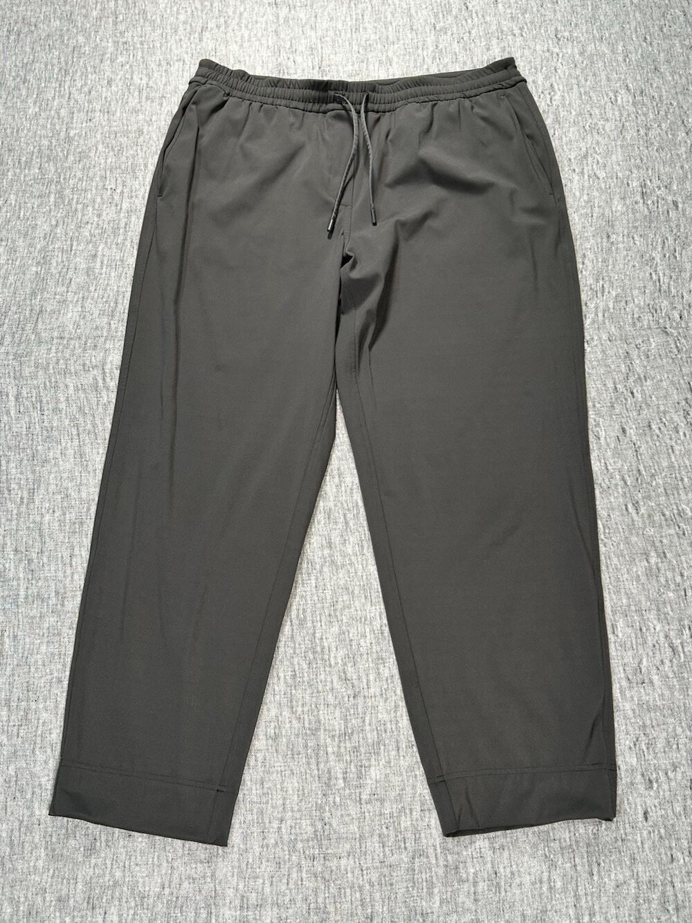 Lululemon Tapered Leg Mid Rise Pants 7/8 Womens Large Grey Luxtreme LW5GITS